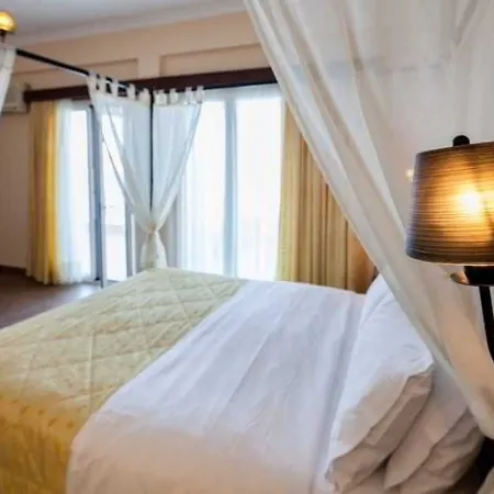 Hotel Pantheon 3*