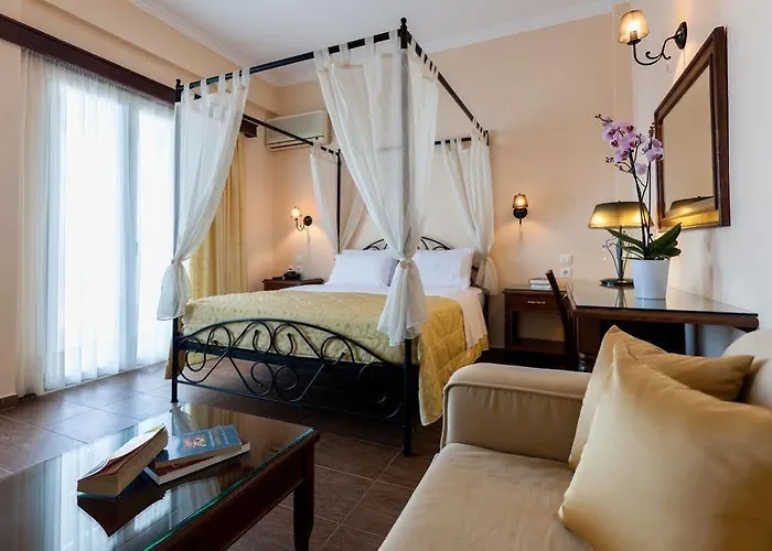 فندق Pantheon 3*