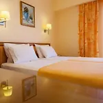 Pantheon Hotel 3*