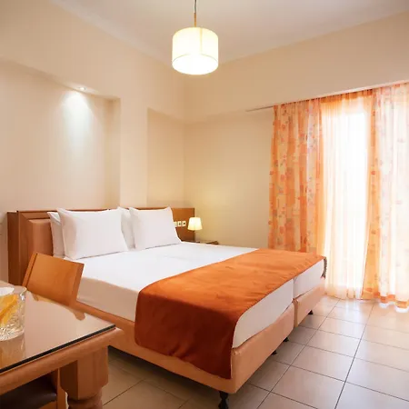 Pantheon Hotel 3*