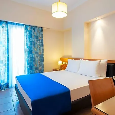Pantheon Hotel 3*